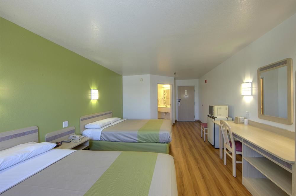 Hotel 6-hillsboro, Tx